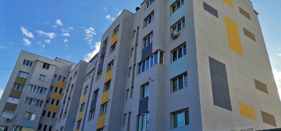 Прилагането на енергоспестяващи мерки ще доведе до подобряване на условията за живот на близо 150 домакинства, собственици на апартаменти в двата жилищни блока 