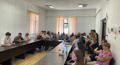 СОЦИАЛНИ ПРЕДПРИЕМАЧИ ОТ 5 СТРАНИ ПРОВЕДОХА РАБОТНА СРЕЩА С ПРЕДСТАВИТЕЛИ НА ДИРЕКЦИЯ "БЮРО ПО ТРУДА", ФИЛИАЛ ЧЕПЕЛАРЕ