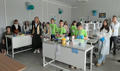 НАУКАТА ОЖИВЯВА: ОТКРИХА МОДЕРЕН STEM ЦЕНТЪР В СОУ „СВ. СВ. КИРИЛ И МЕТОДИЙ“ - СМОЛЯН