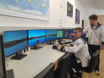 НОВ STEM ЦЕНТЪР В ПГМКР „СВЕТИ НИКОЛА“ – БУРГАС ПОДГОТВЯ БЪДЕЩИТЕ МОРСКИ КАДРИ ЧРЕЗ ВИСОКИ ТЕХНОЛОГИИ
