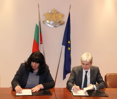 Министър Димов подписа договор за компостираща инсталация на Хисаря