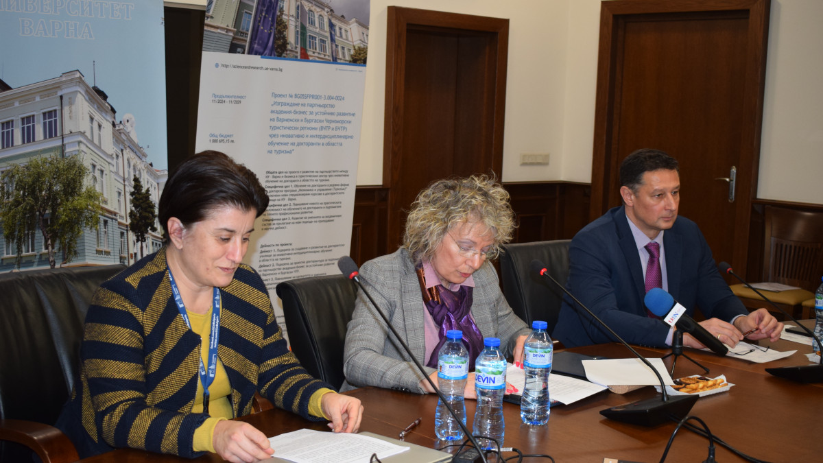 ОИЦ-ВАРНА СЕ ВКЛЮЧИ В ПРЕСКОНФЕРЕНЦИЯ ПО ПРОЕКТ ПО ПРОГРАМА „ОБРАЗОВАНИЕ“