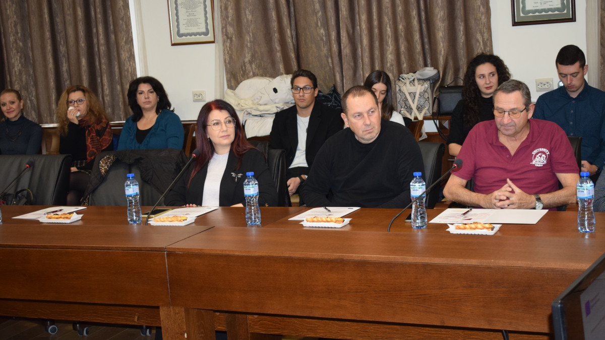 ОИЦ-ВАРНА СЕ ВКЛЮЧИ В ПРЕСКОНФЕРЕНЦИЯ ПО ПРОЕКТ ПО ПРОГРАМА „ОБРАЗОВАНИЕ“