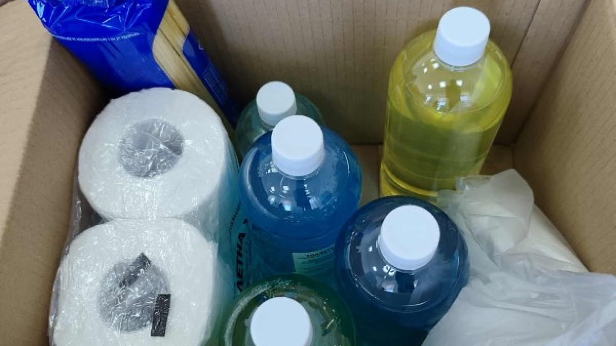 Раздават пакети с хранителни и хигиенни продукти на нуждаещи се в Община Девня