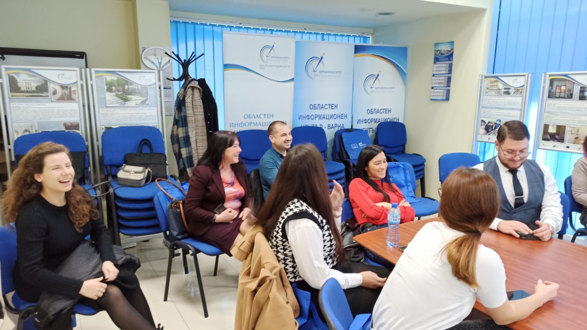 ОИЦ-Варна запозна студенти с функционалностите на ИСУН2020