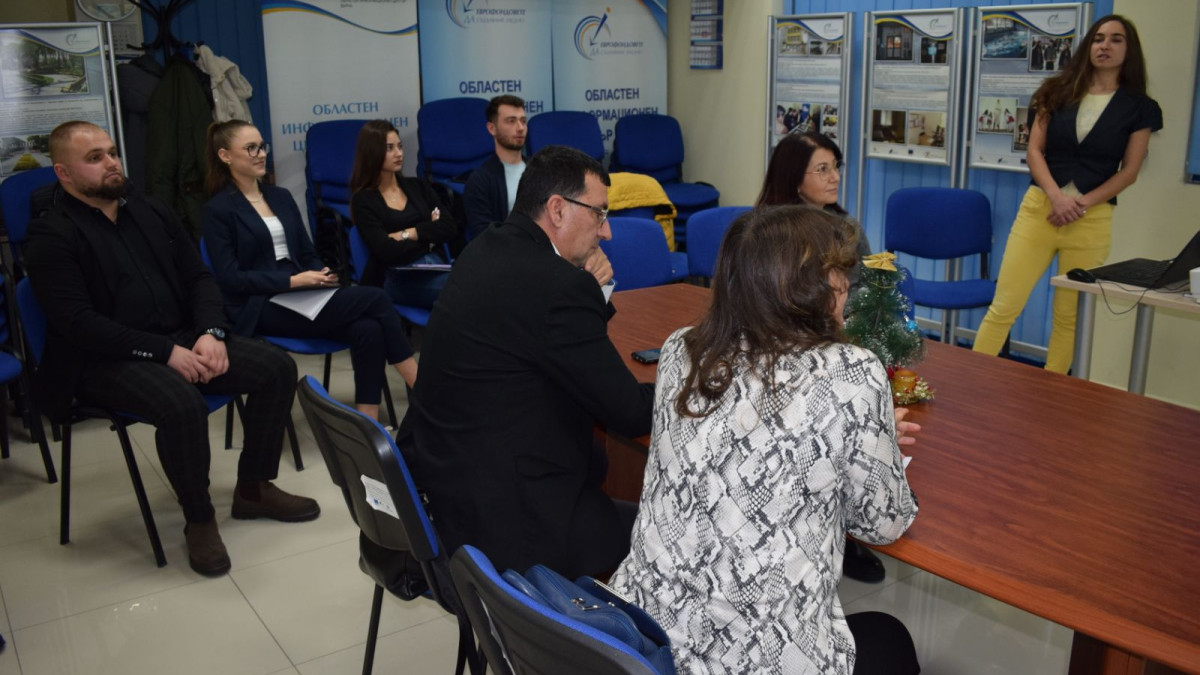 Проект за производство на здравословни мусове спечели първото място в студентския конкурс на ОИЦ-Варна