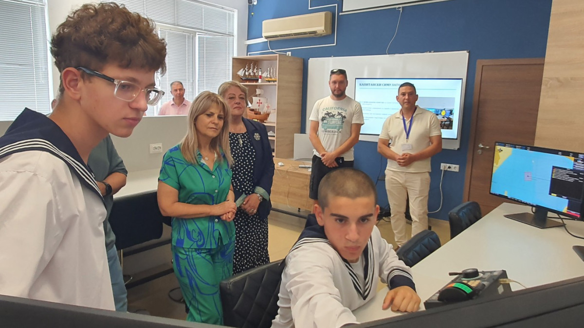 НОВ STEM ЦЕНТЪР В ПГМКР „СВЕТИ НИКОЛА“ – БУРГАС ПОДГОТВЯ БЪДЕЩИТЕ МОРСКИ КАДРИ ЧРЕЗ ВИСОКИ ТЕХНОЛОГИИ
