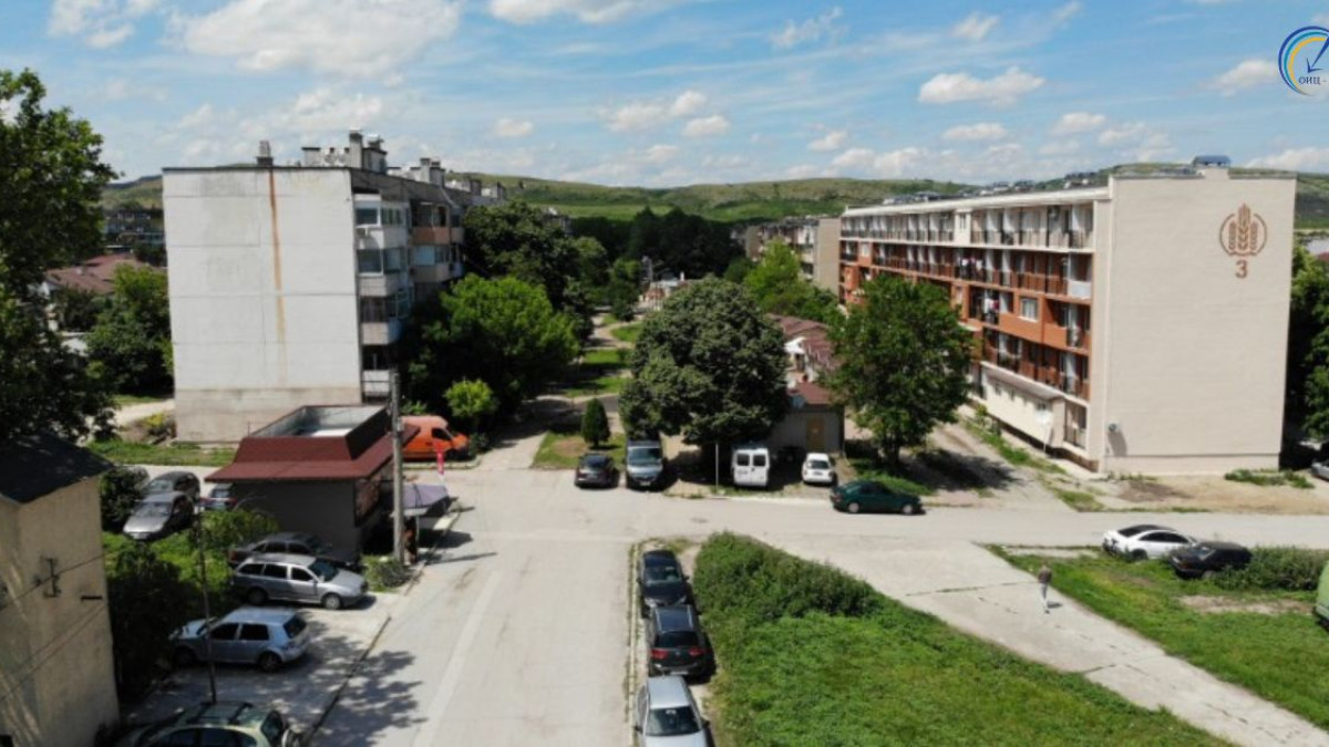 По проект обновиха пететажен жилищен блок в Девня