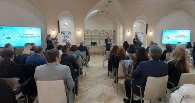 Официално връчване на договорите по процедура „Подкрепа за развитие на проектна докторантура“
