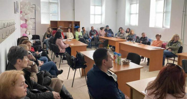 НАД 200 УЧИТЕЛИ И ОБРАЗОВАТЕЛНИ СПЕЦИАЛИСТИ СЕ ВКЛЮЧИХА В ПРОЕКТ ЗА ПОВИШАВАНЕ НА КВАЛИФИКАЦИЯТА ИМ
