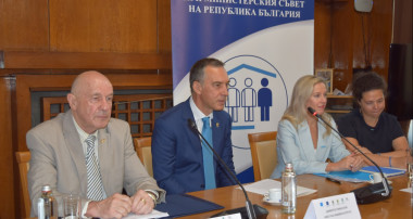 В Бургас стартира проект за предоставяне на социални услуги за интеграция на деца бежанци