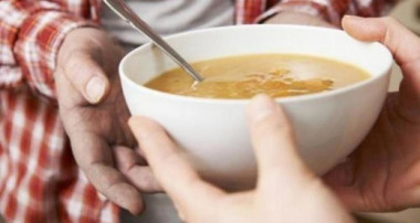 УДЪЛЖАВА СЕ ПРЕДОСТАВЯНЕТО НА TОПЪЛ ОБЯД В ОБЩИНА БАНИТЕ