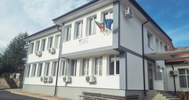 ОБЩИНА БАНИТЕ РЕНОВИРА СГРАДИТЕ НА ЧЕТИРИ КМЕТСТВА ЗА БЛИЗО 1 МЛН. ЕВРО