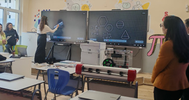 УЧЕНЕ ЧРЕЗ ПРАКТИКА – ОТКРИХА НОВА STEM СРЕДА В СУ „ВАСИЛ ДЕЧЕВ“ - ЧЕПЕЛАРЕ
